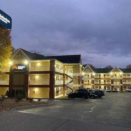 Suburban Studios Winston-Salem Near Hanes Mall Luaran gambar
