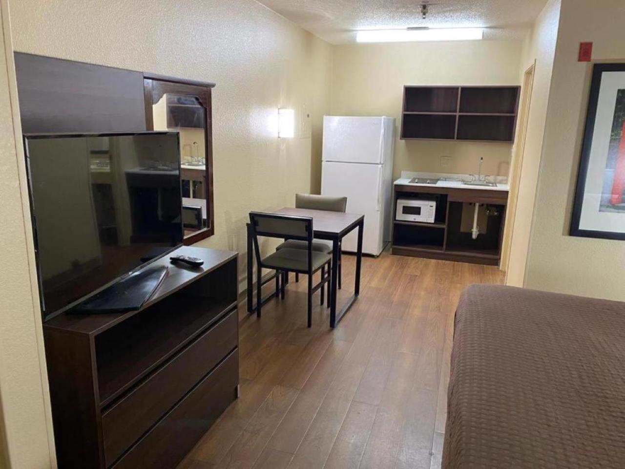 Suburban Studios Winston-Salem Near Hanes Mall Luaran gambar
